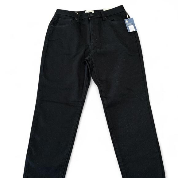 High Rise 90s Slim Black Jean - Picture 1 of 4